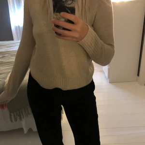 Tröja - Stickad tröja från HM i strl xs