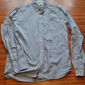Rutig skjorta regular fit s från peak bra skick! 49 kr ❣samfraktar vid köp av flera varor för 66 kr 👍💕📦
