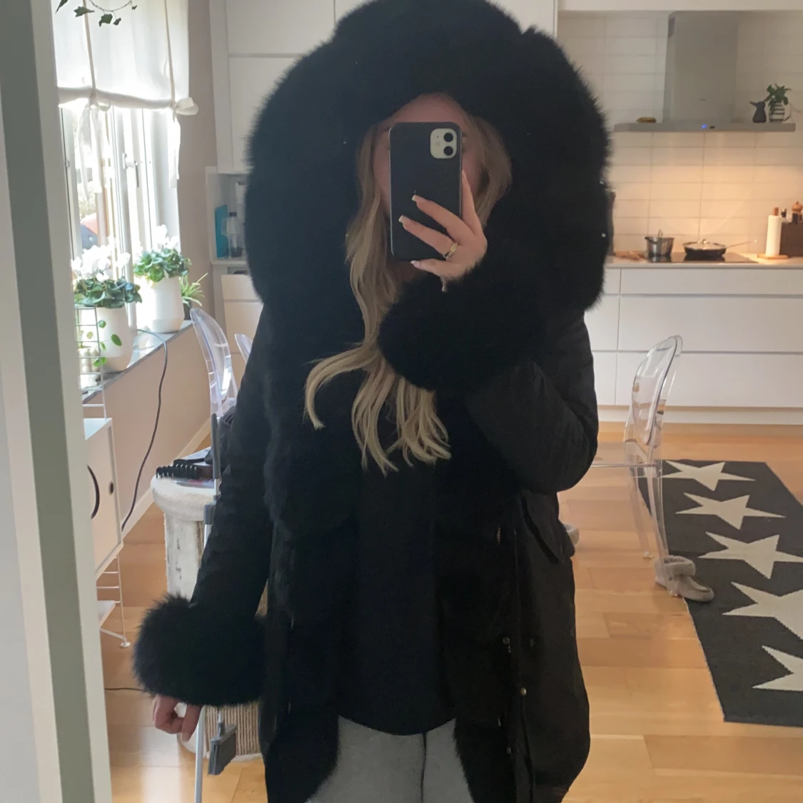 Svart pälsjacka äkta  - 91