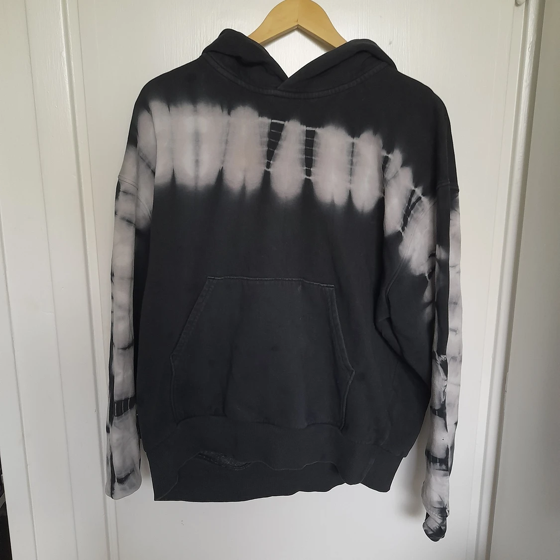 Hoodie från Weekday