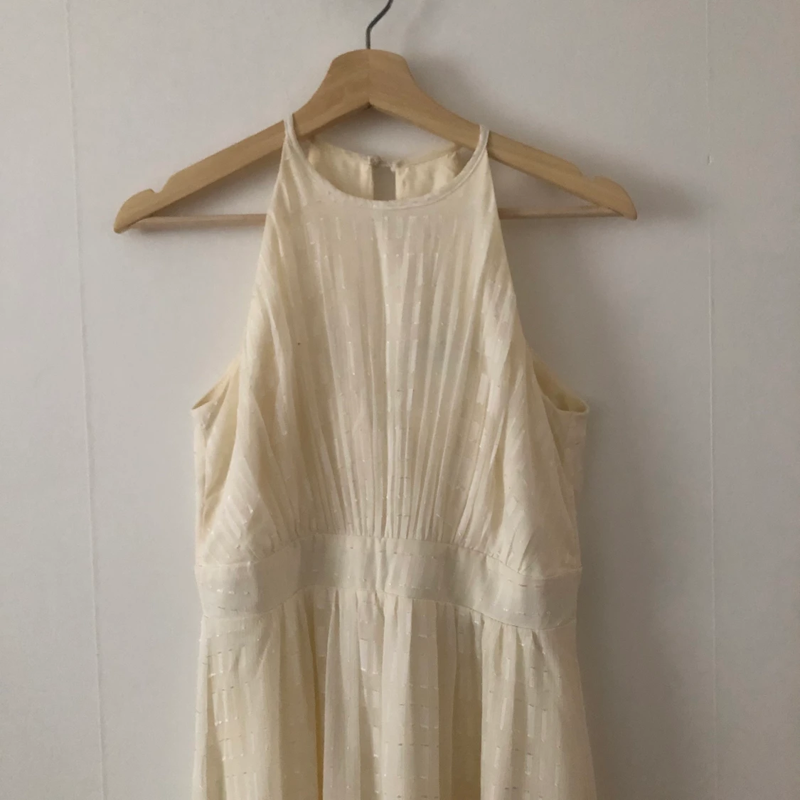 Krämvit långklänning  - 90