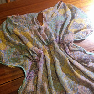 Topp tunn tunika - ALLT 10 kr     