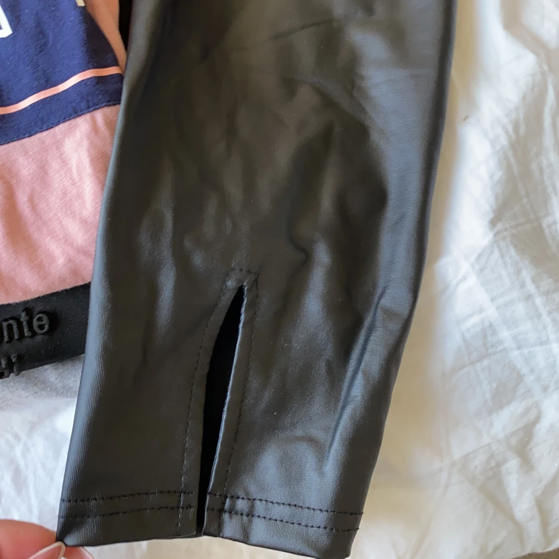 Storlek S, läser byxor  - 90