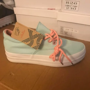 Blå rosa sneakers  - Blå rosa sneakers 