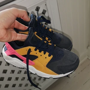 Nike skor - Fina Nike sneakers. Knappt använda 