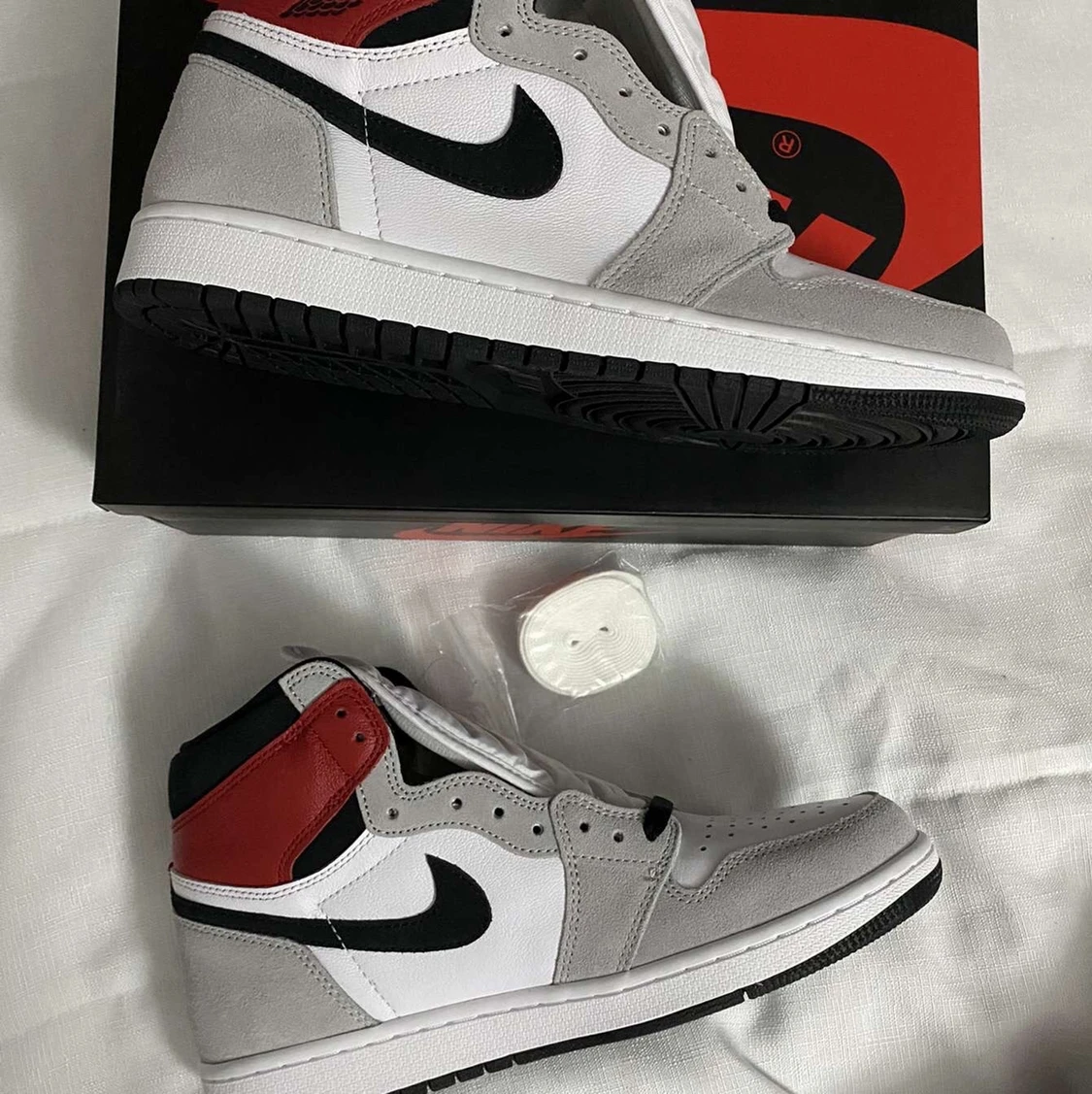 Jordan 1 (Light smoke grey)