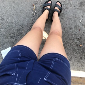 Workwear shorts jeans S - Säljer dessa fantastiska shorts då de var för små för mig. Jag har köpt de second hand/vintage men då hade de nya lappen kvar. I mycket gott skick! Storlek: S