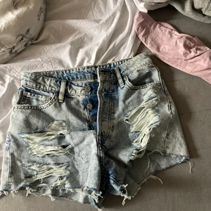 Jeans shorts  - Jeans shorts från hm storlek s 