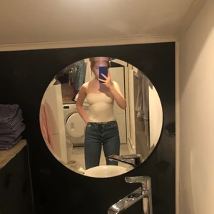 Söt topp från otherstories - Säljer denna söta toppen i storlek xs men passar S för 150kr 🤍 