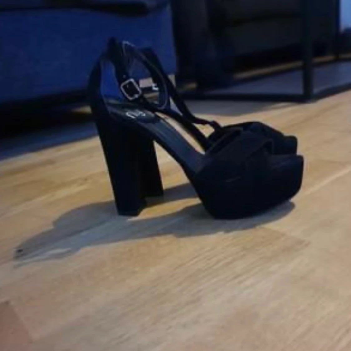 Oanväna NLY klackskor  stl 38/39