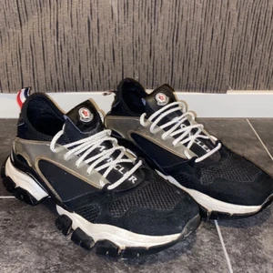 Moncler skor  - Moncler skor i bra skick 