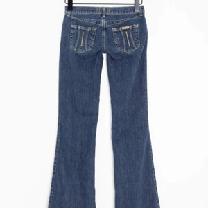 Low waist bootcut jeans  - Säljer dessa SUPERFINA jeans jag nyss fick hem då dom tyvärr är väldigt långa på mig som är 159cm