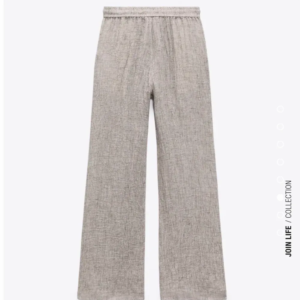 ⚠️INTRESSEKOL⚠️ på dessa helt nya linnebyxor/ pyjamas likande byxor från Zara. Men prislapp kvar. Helt slut sålda, storlek M men passar även S, då dom är lite mindre i storleken. Säljer endast för bra bud!!. Jeans & Byxor.