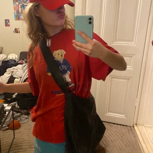 Svart väska  - Snygg svart väska👏👏 i bra skick