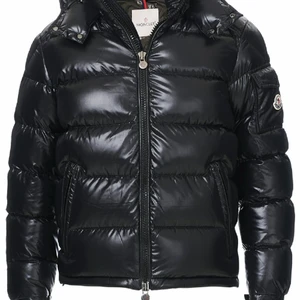Moncler Maya  - cond 7/10 pm för mer info och bilder
