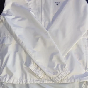 Gant jacka stl L - Gant jacka stl L skick 10/10 helt ny bara använd 2 gånger