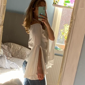 Volangtröja NAKD - Volangströja från NAKD, nyskick. Storlek xs