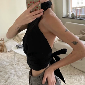 Halterneck topp - Så fina halterneck topp, stl 34 från Gina Tricot. Aldrig använd, endast testad💌