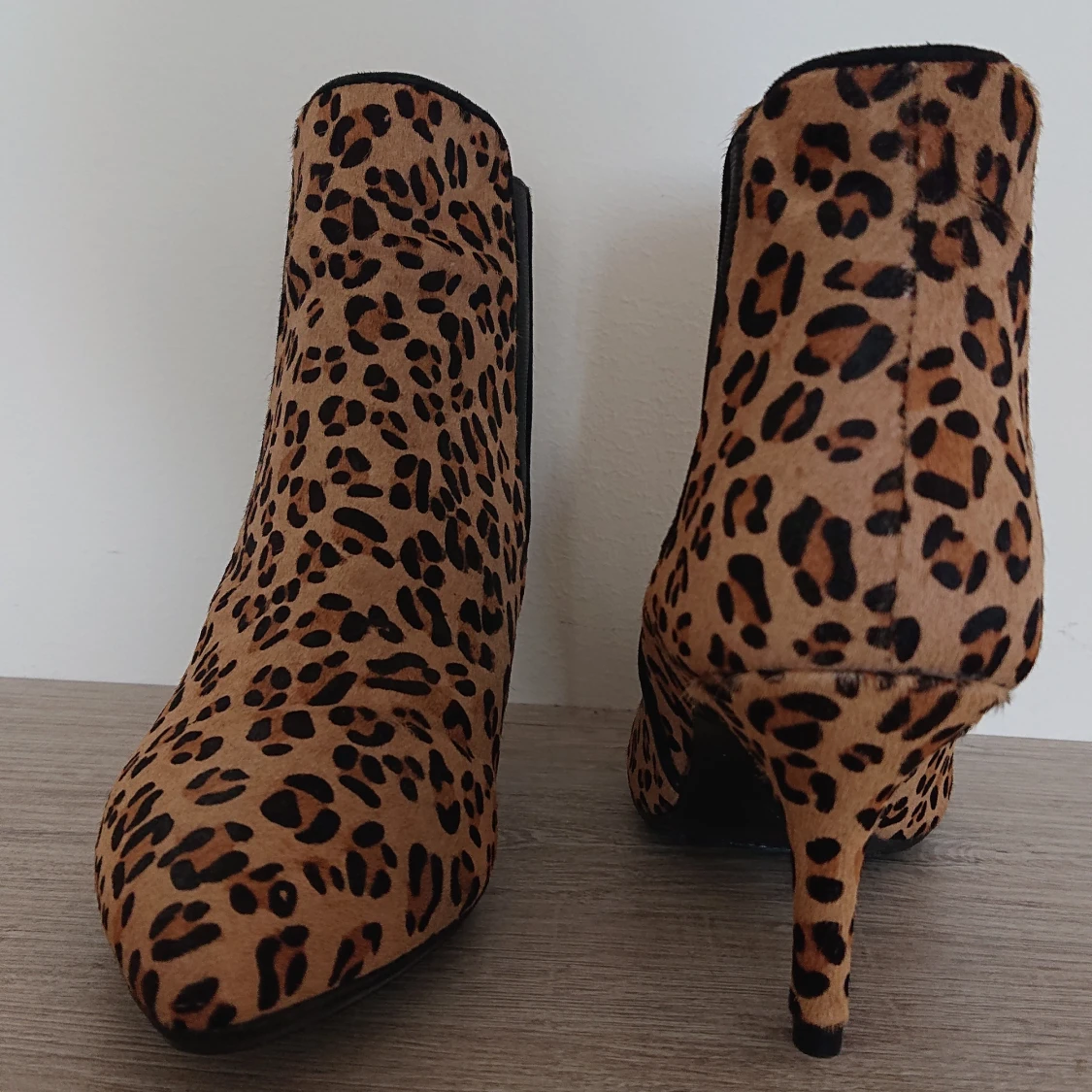 Kurt Geiger stövletter leopardmönster