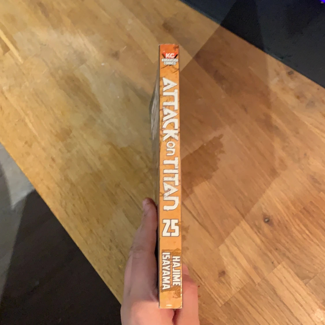 Attack on titan  - 90