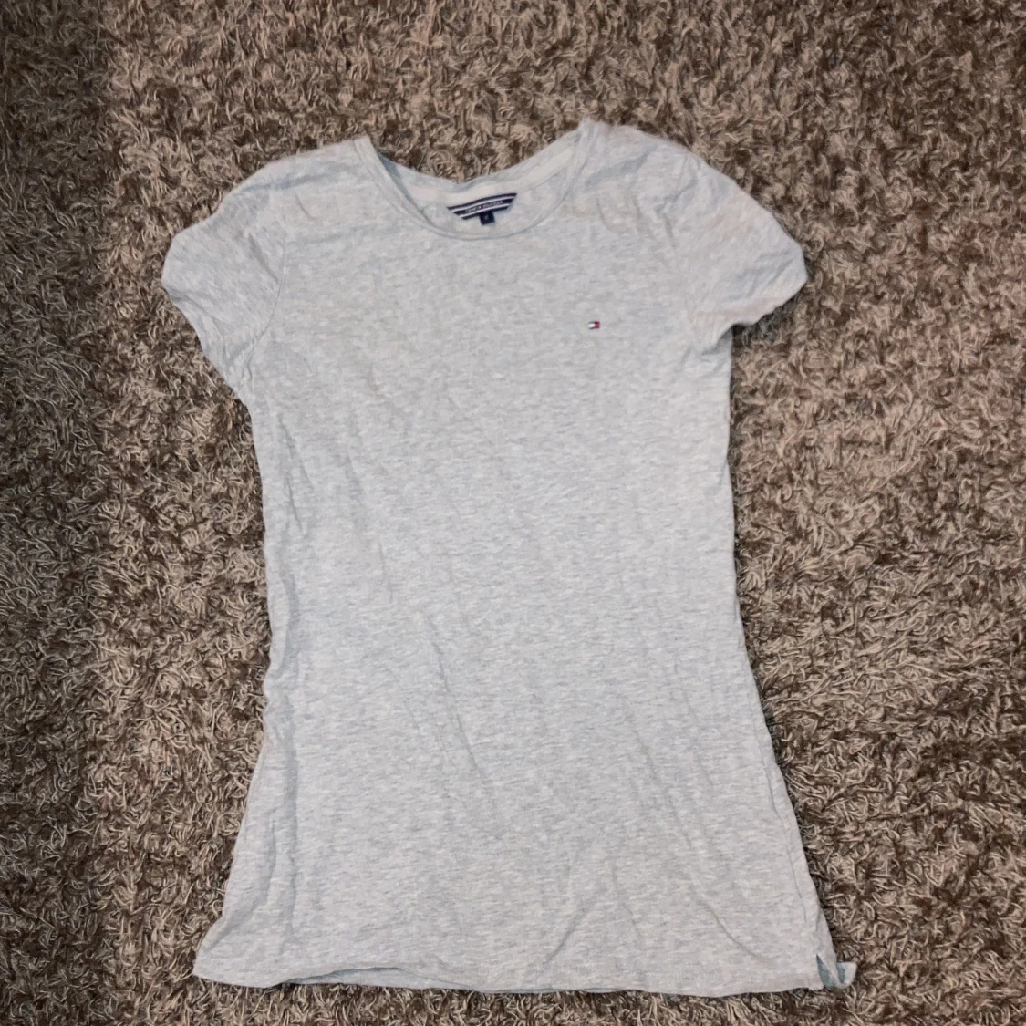 Tom Hilfigger grå T-shirt. - 91