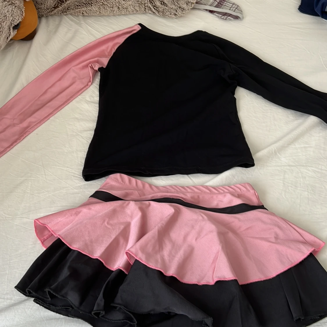 Konståkningskjol och konståkningströja - 90