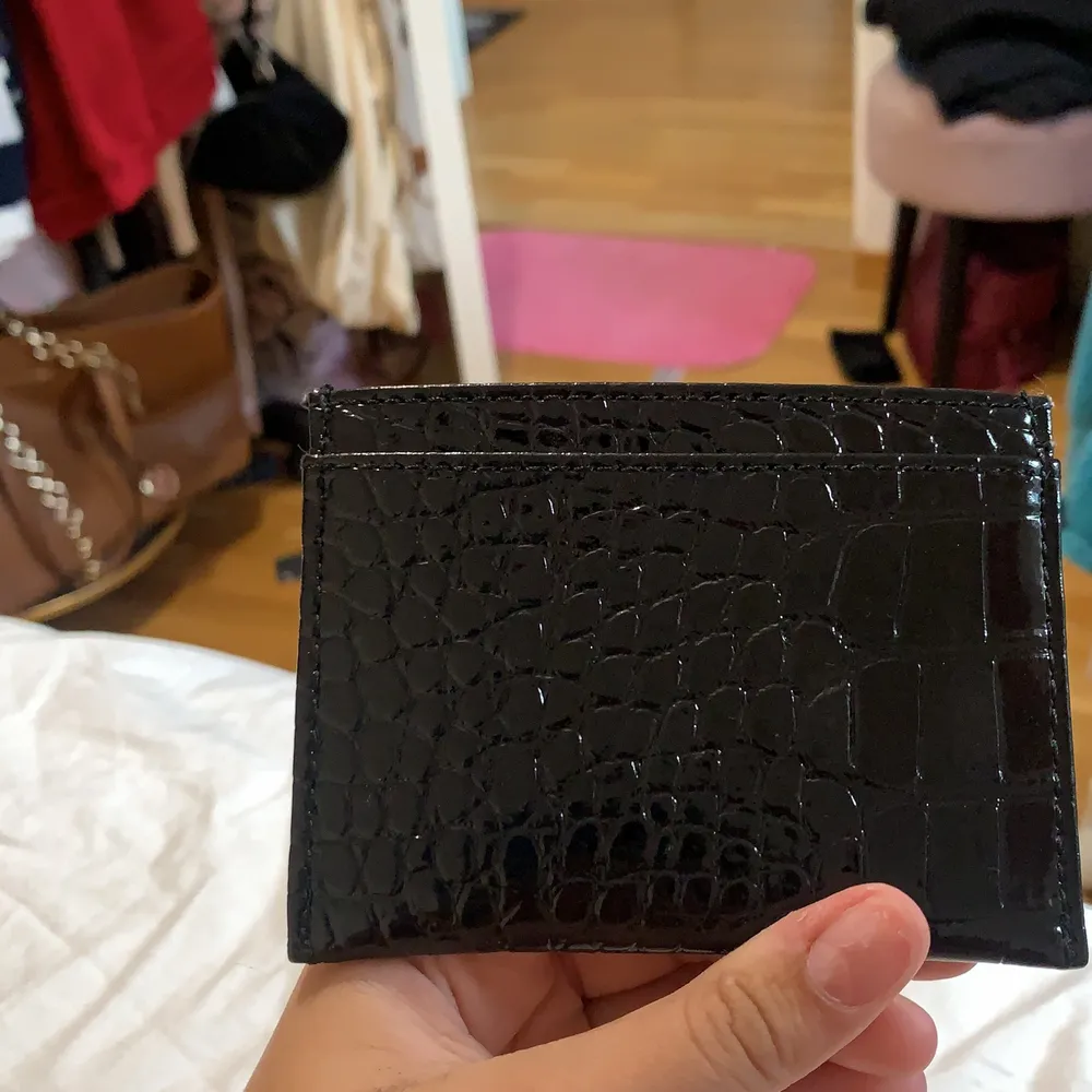 Säljer denna plånbok!. Övrigt.