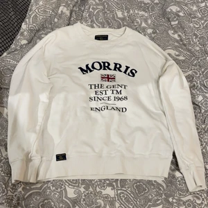 Morris långärmad tröja - Morris långärmad tröja i lite tjockare material. Fint skick! Storlek M