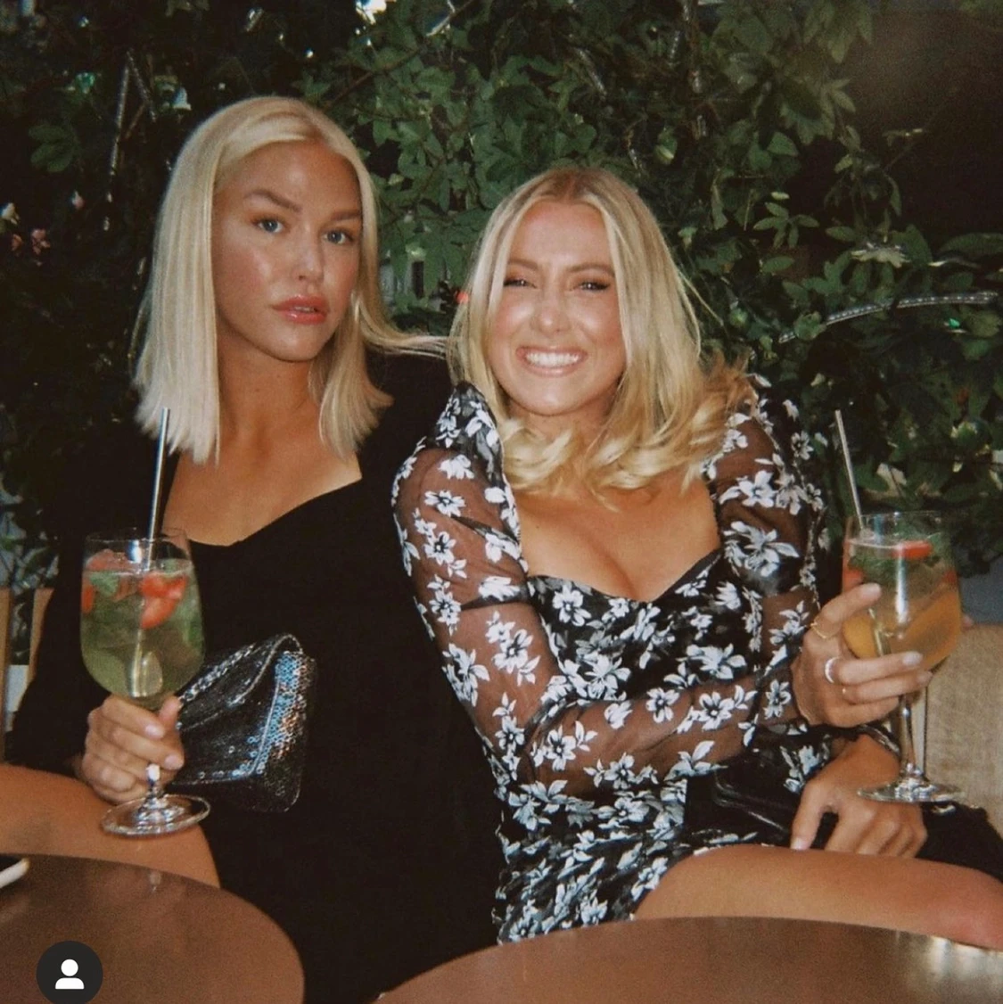 Blommig klänning strl 36  - 91