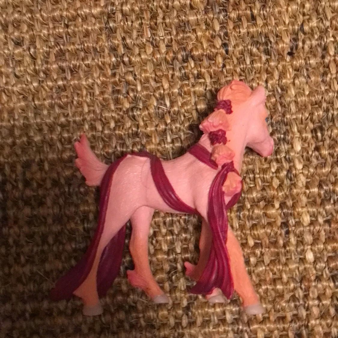 Enhörning hård plast 💕 - 90