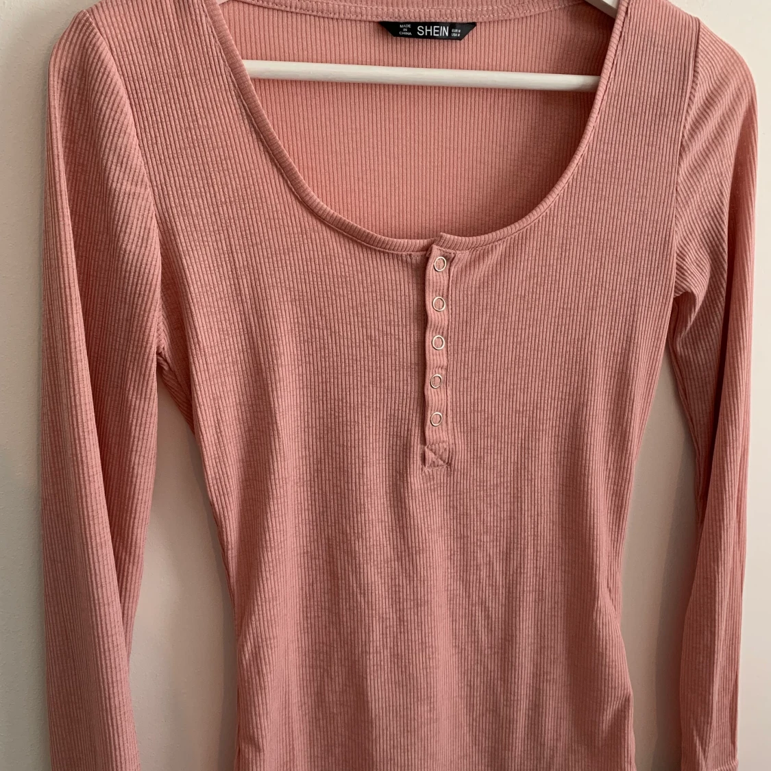 Ribbad rosa tröja - 90