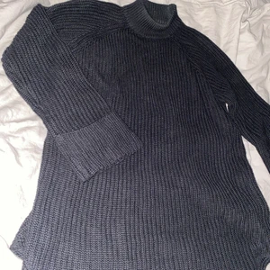 Stickad tröja Gina Tricot stl M - Fin stickad tröja från Gina Tricot stl M 