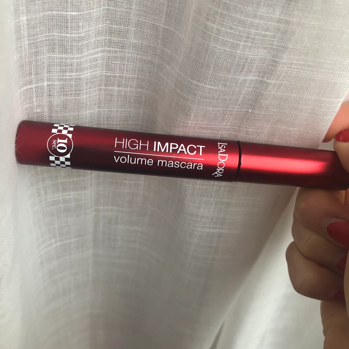High impact volume mascara isadora