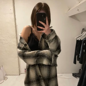 Kappa - Säljer denna Beige-rutiga jackan. Älskar jackan men den kommer tyvärr knappt till användning 💖