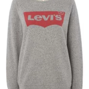 Levi’s sweatshirt  - En mörkare grå Levi’s sweatshirt.                                           Köpte den för 600 kr säljer den för 60kr + frakt 