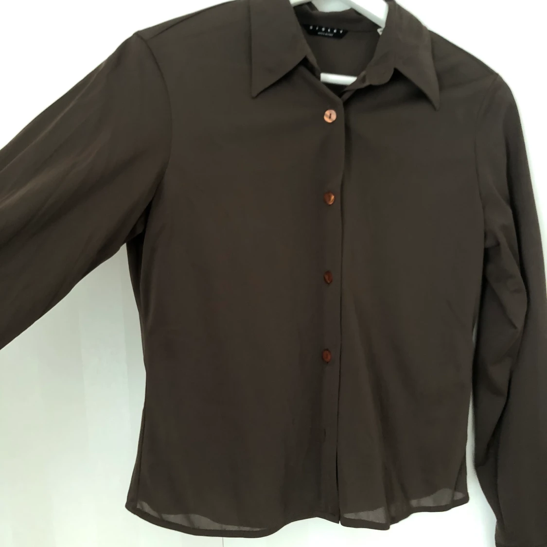 Brun skjorta  - 90
