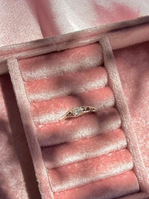 Handgjord Ring i s925 Silver - Handgjord ring i s925 silver, justerbar storlek, allergivänlig, vattentålig och färgar inte av sig! 🫶🏼🌊☀️