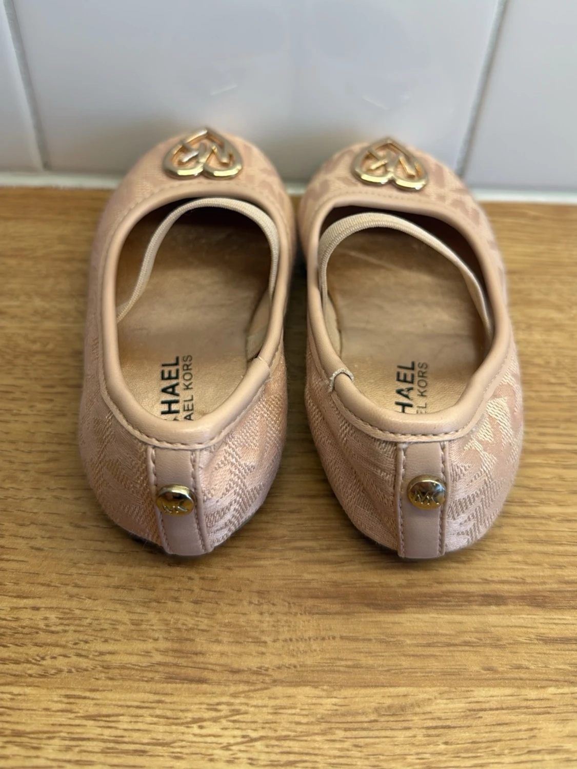 Rosa ballerinaskor från Michael Kors storlek 21  - 2
