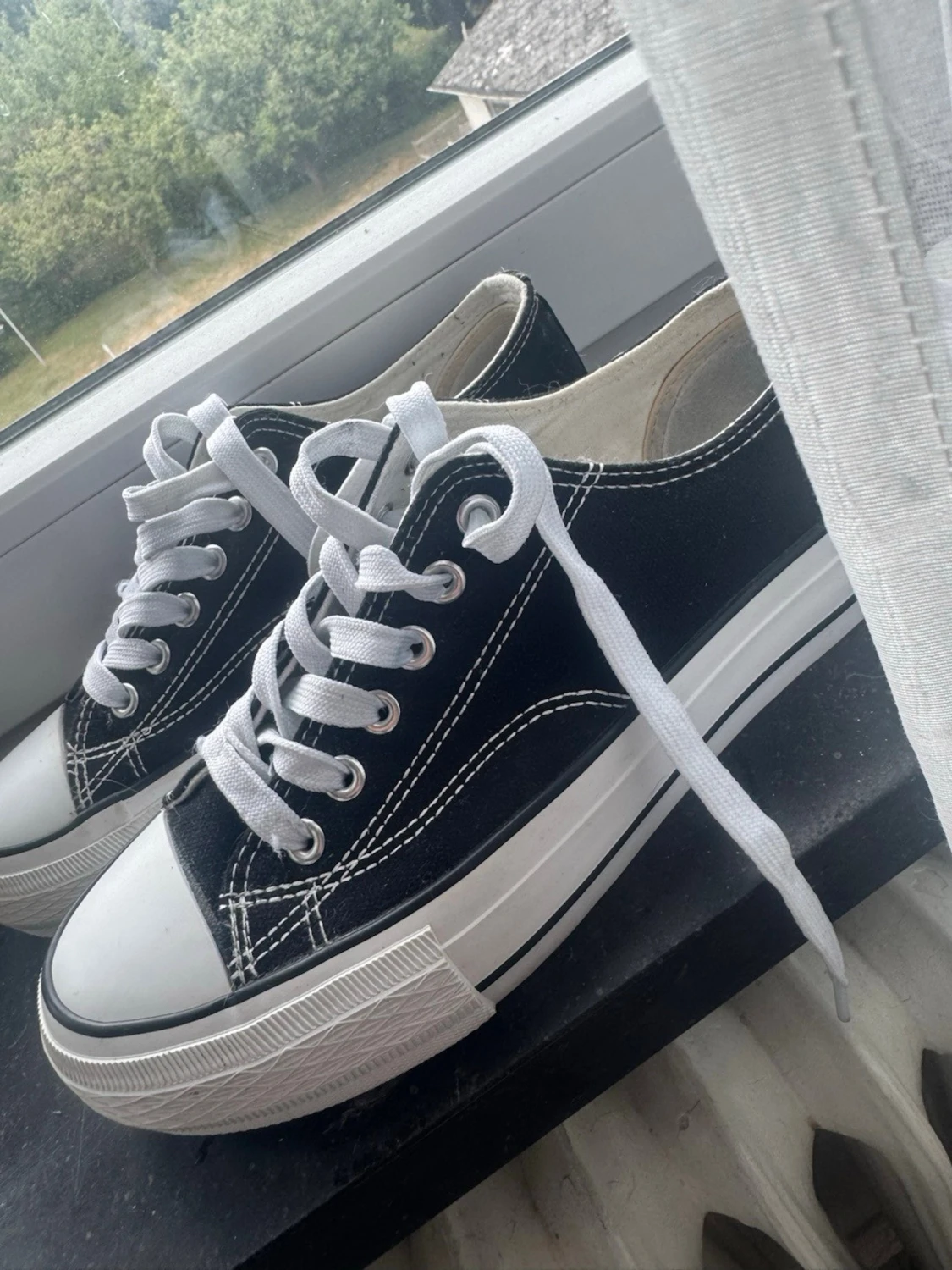 Svarta sneakers med hög sula - 1