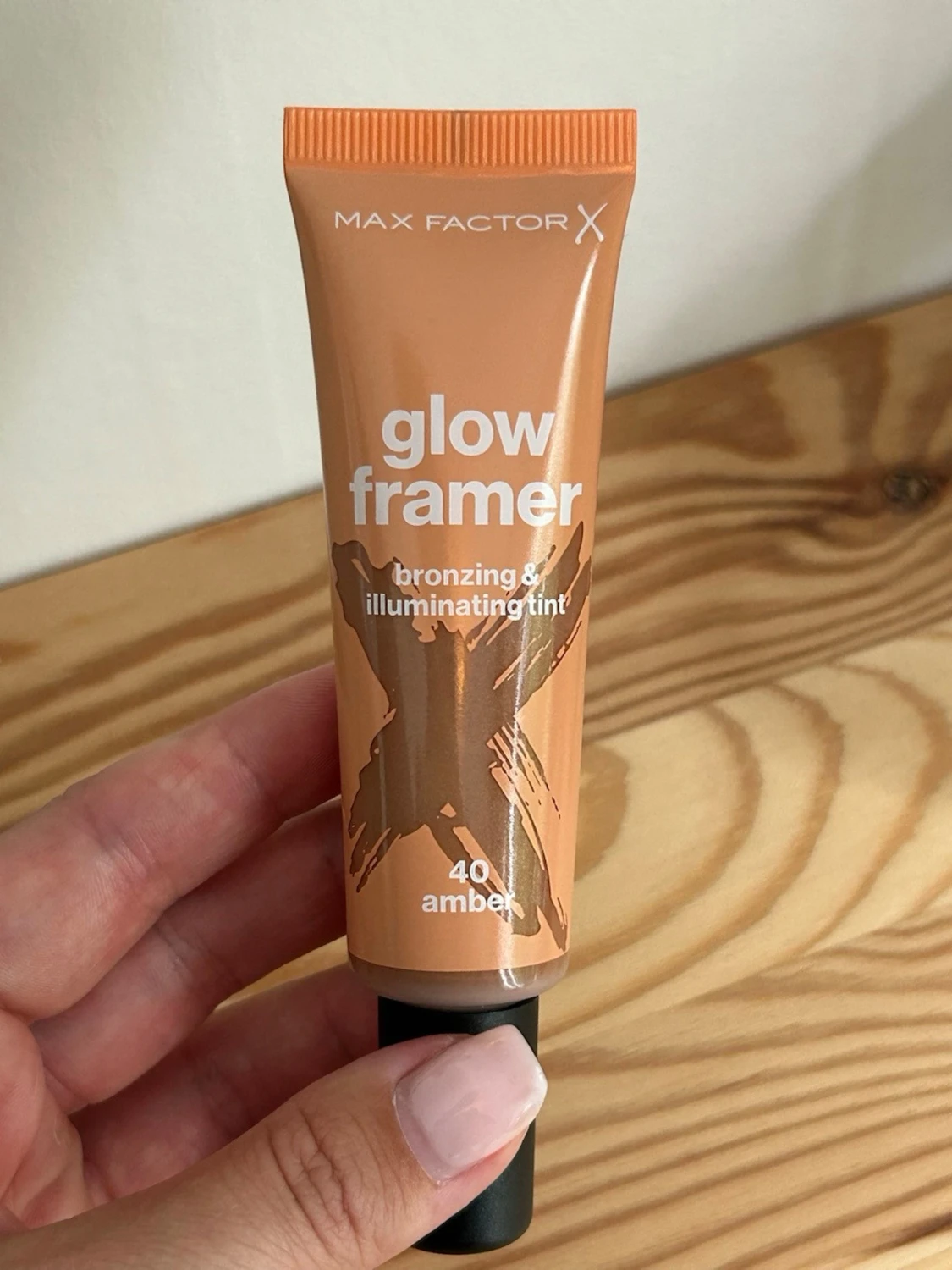Max Factor Glow Framer Skin Tint - 2