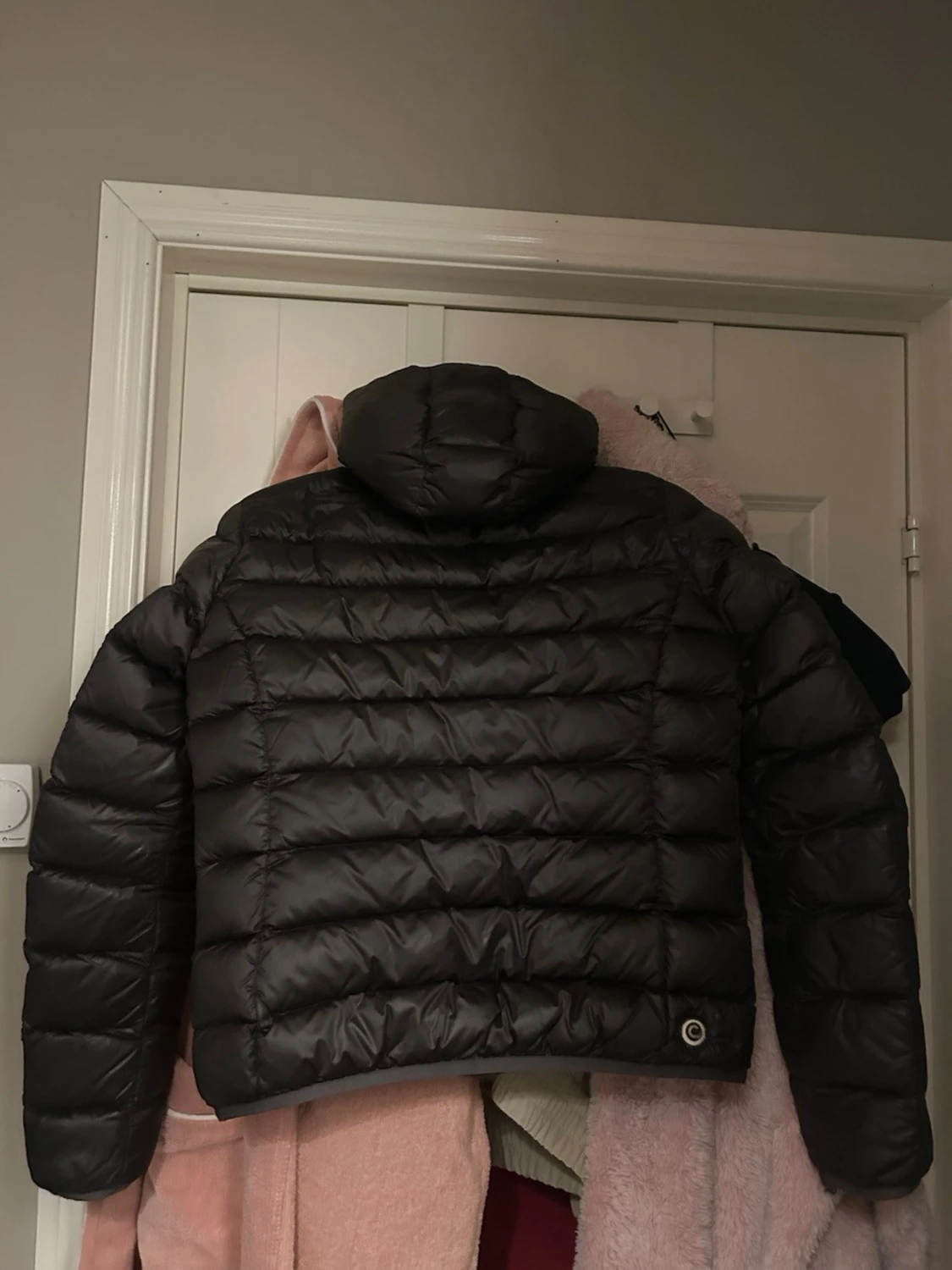 Svart dunjacka med huva Colmar - 1