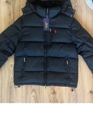 Ralph lauren jacka. - Säljer en fett ralph lauren jacka. Storlek M