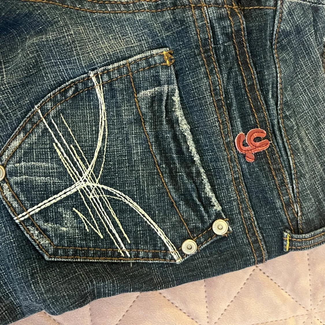 Blå lågmidjade jeans  - 4