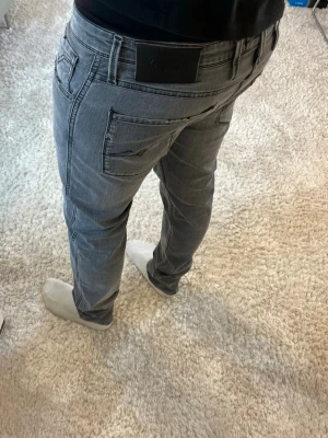 Replay anbass jeans  - Replay Jeans | Bra skick | Storlek 33/32 | Pris - 599kr | Modellen är ca 179cm lång | Hör av dig vid minsta fråga eller fundering!!