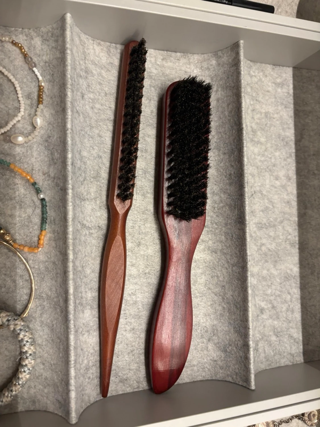 Två borstar i trä - 2