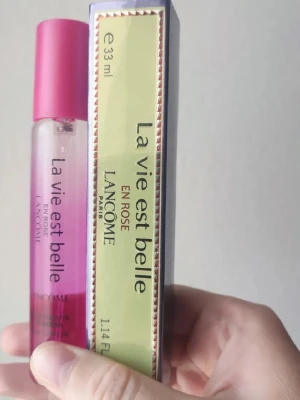 Lancome La vie est belle En Rose - Lancome La Vie Est Belle En Rose Perfume. 33ml bottle. New! Great spring fragrance.