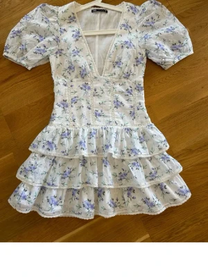 Klänning zara - Jättefint skick, o jättefin klänning till sommaren