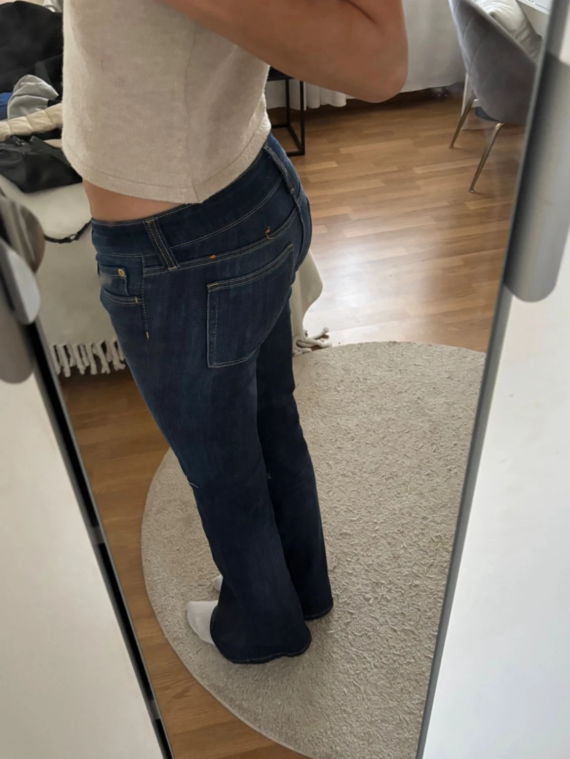 Mörkblå bootcut jeans med låg midja - 1
