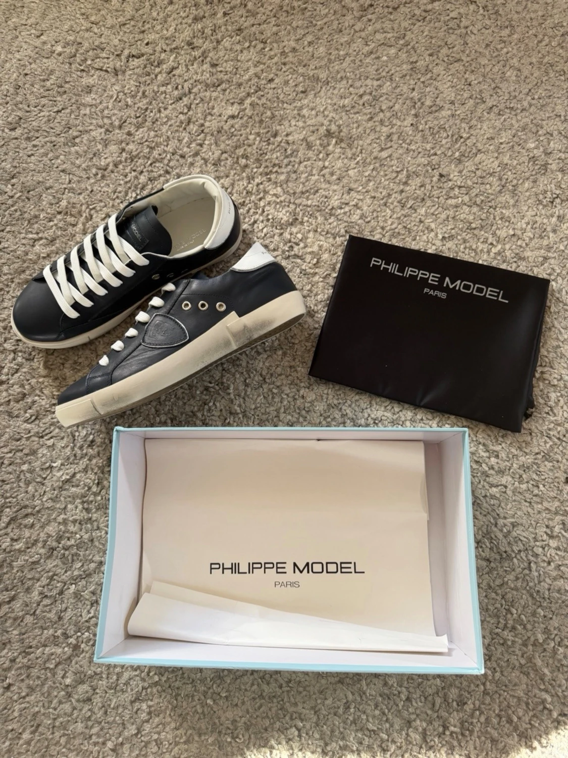 Philippe Model blåa lädersneakers