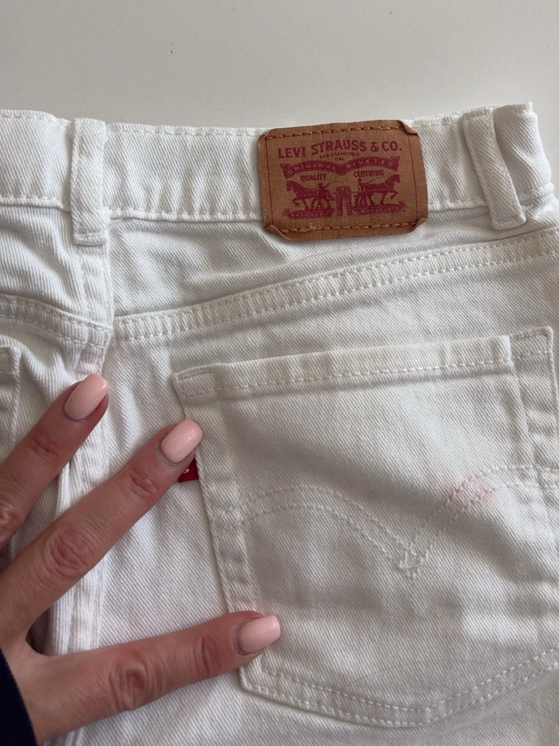 Vita bootcut jeans från Levi's